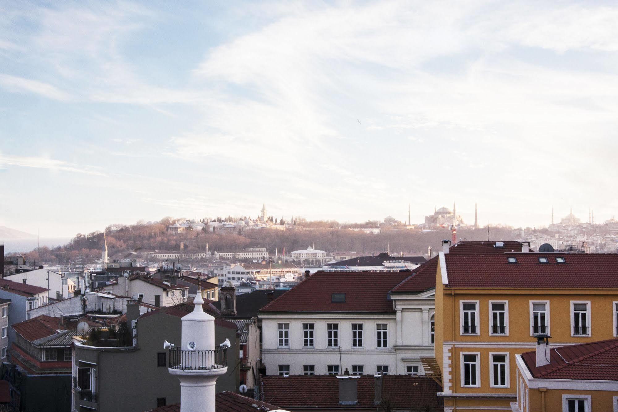 Cheers Midtown Hostel Стамбул Экстерьер фото