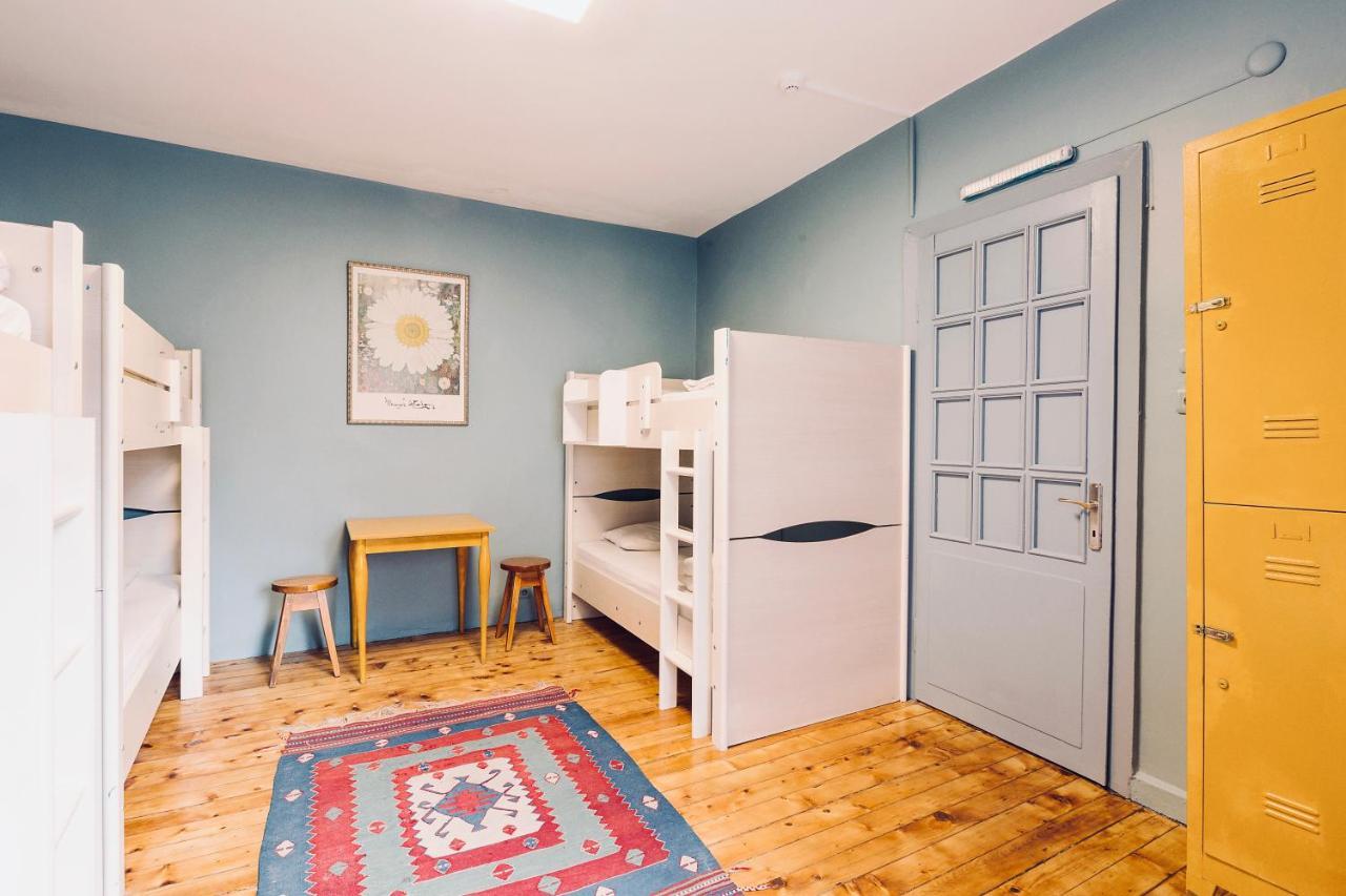 Cheers Midtown Hostel Стамбул Экстерьер фото